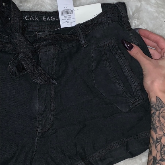 Hi-rise comfy mom cargo shorts AEO - Picture 2 of 5